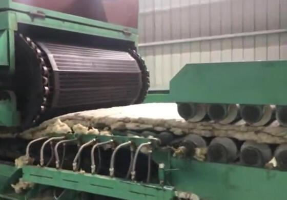 अच्छी कीमत खनिज ऊन बोर्ड विनिर्माण के लिए 1.2 मीटर चौड़ाई के साथ स्वचालित पीएलसी नियंत्रण रॉक ऊन उत्पादन लाइन ऑनलाइन