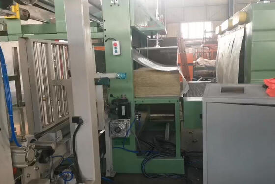 पीएलसी नियंत्रित रॉक ऊन उत्पादन लाइन उच्च तापमान कठोरता और 80-200kg/m3 कच्चे माल घनत्व के साथ