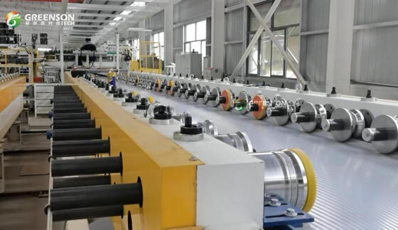अच्छी कीमत 40-300 मिमी मोटाई के साथ आसान संचालन के लिए पूरी तरह से स्वचालित रॉकवूल अछूता पैनल विनिर्माण उपकरण ऑनलाइन